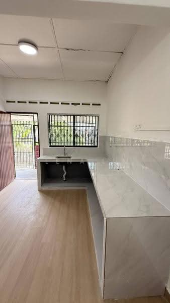 1-storey Terraced House for Sale in Kluang (Johor) - Elena Lim - Kitchen - PropertyGuru.com.my