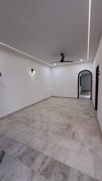 1-storey Terraced House for Sale in Kluang (Johor) - Elena Lim - Living Room - PropertyGuru.com.my