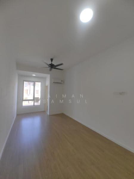 Rumah Teres untuk Disewa di Bandar Tropicana Aman (Telok Panglima Garang) - Aiman Samsul - Living Room - PropertyGuru.com.my