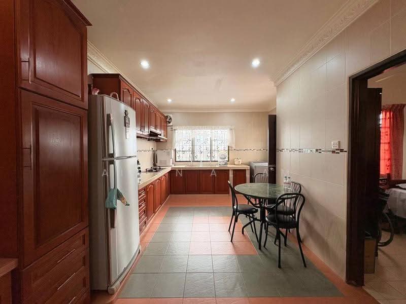 Semi-Detached House for Sale in Prima Saujana (Kajang) - Aiman Allam - Kitchen - PropertyGuru.com.my