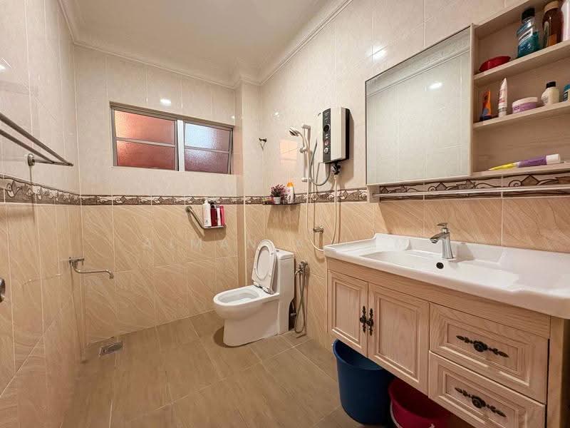 Semi-Detached House for Sale in Prima Saujana (Kajang) - Aiman Allam - Bathroom - PropertyGuru.com.my
