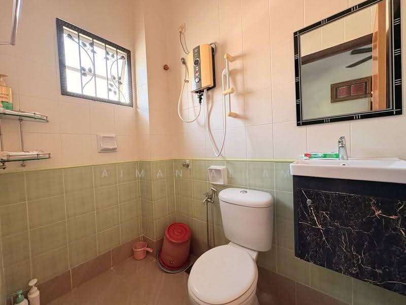 Semi-Detached House for Sale in Prima Saujana (Kajang) - Aiman Allam - Bathroom - PropertyGuru.com.my