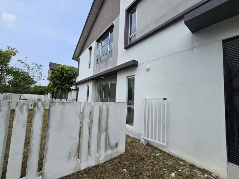 Rumah Teres untuk Dijual di Bandar Tropicana Aman (Telok Panglima Garang) - Aiman Samsul - Exterior - PropertyGuru.com.my