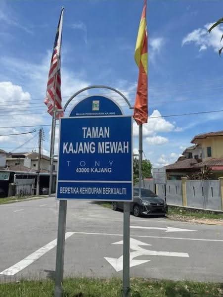 2-storey Terraced House for Sale in Taman Kajang Mewah (Kajang) - Tony YY - Exterior - PropertyGuru.com.my