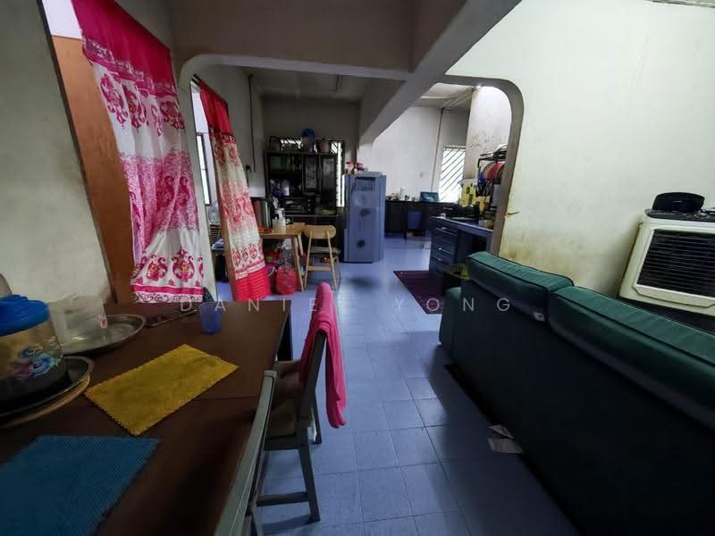Flat for Sale at Taman Tampoi Utama Flat - Daniel Yong - Living Room - PropertyGuru.com.my