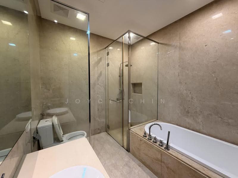 Kediaman Servis untuk Disewa di Straits Quay (The Suites at Waterside) - Joyce Chin - Bathroom - PropertyGuru.com.my