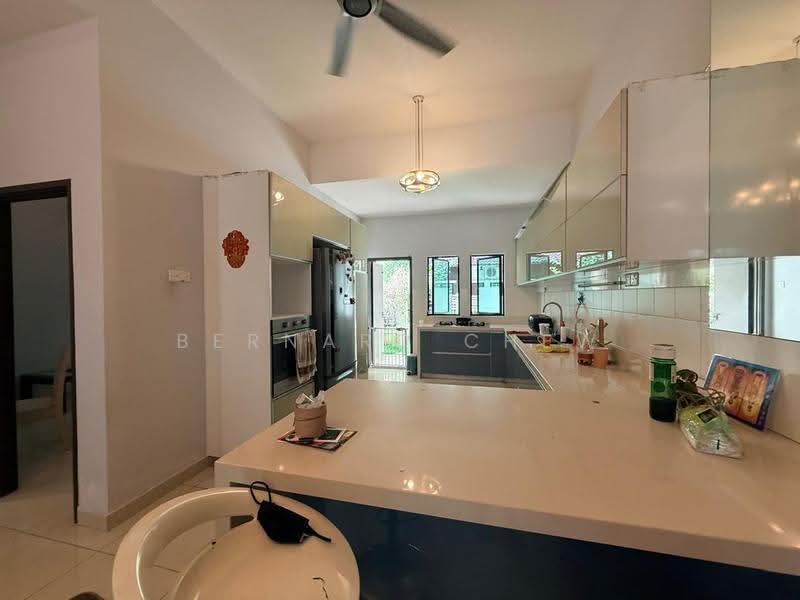 3-storey Terraced House for Sale in Bandar Bayan Bahru (Bayan Lepas) - Bernard Chew - Kitchen - PropertyGuru.com.my