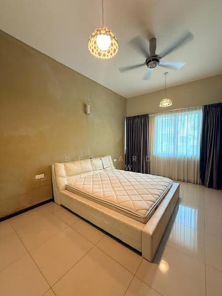 3-storey Terraced House for Sale in Bandar Bayan Bahru (Bayan Lepas) - Bernard Chew - Bedroom - PropertyGuru.com.my