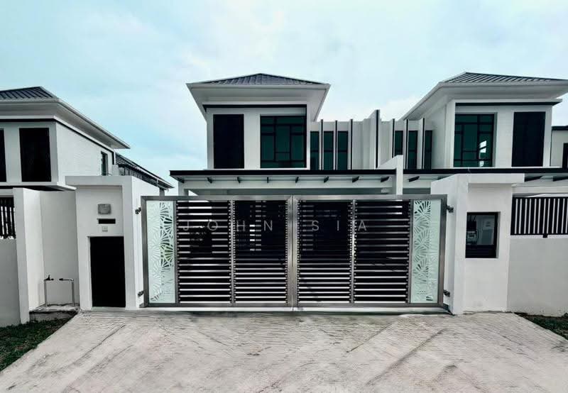 Rumah Berkembar untuk Dijual di Setia Tropika (Johor Bahru) - John Sia - Exterior - PropertyGuru.com.my