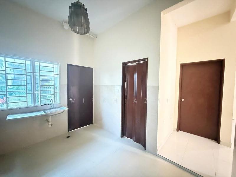 Townhouse for Sale in Sungai Buloh (Selangor) - Amirah Azmi - PropertyGuru.com.my