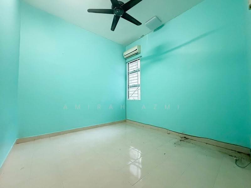 Townhouse for Sale in Sungai Buloh (Selangor) - Amirah Azmi - PropertyGuru.com.my