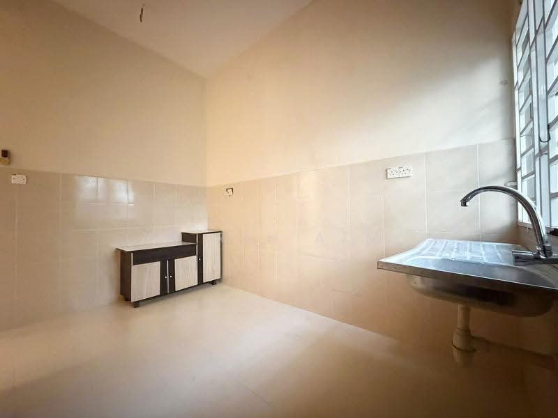 Townhouse for Sale in Sungai Buloh (Selangor) - Amirah Azmi - PropertyGuru.com.my