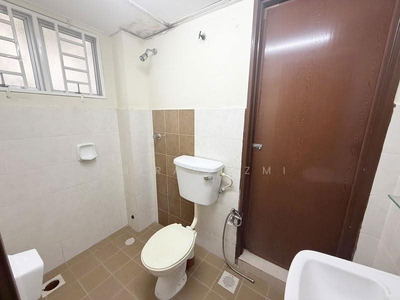 Townhouse for Sale in Sungai Buloh (Selangor) - Amirah Azmi - PropertyGuru.com.my