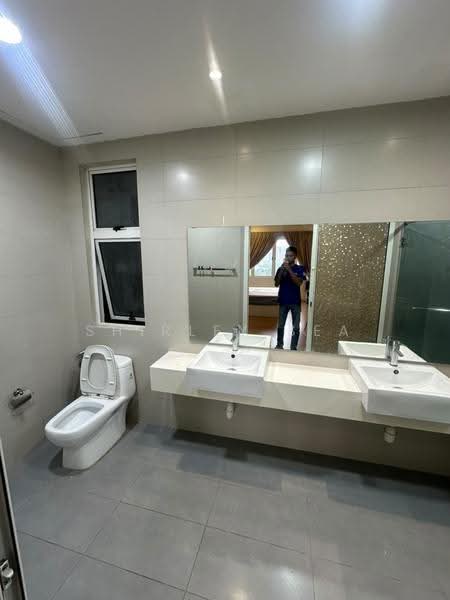 Kondominium untuk Dijual di Casa Green Condominium - Shirley Sea - Bathroom - PropertyGuru.com.my