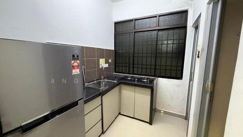 Pangsapuri untuk Dijual di Permai Jaya - Ang Lee Theng - Kitchen - PropertyGuru.com.my