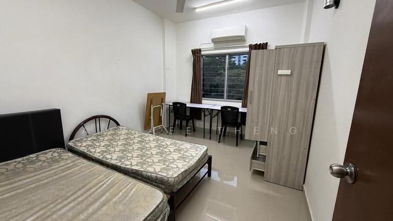 Pangsapuri untuk Dijual di Permai Jaya - Ang Lee Theng - Bedroom - PropertyGuru.com.my
