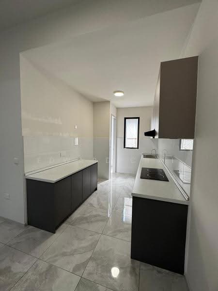 Rumah Teres untuk Disewa di Taman Bukit Serdang (Seri Kembangan) - Edward Chai - Kitchen - PropertyGuru.com.my