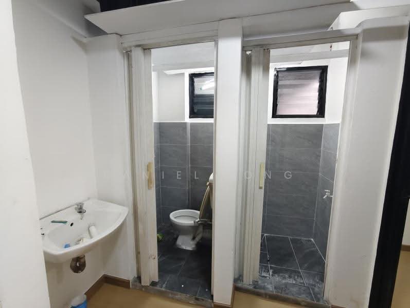 Flat for Sale at Flat Taman Pelangi Indah - Daniel Yong - Bathroom - PropertyGuru.com.my