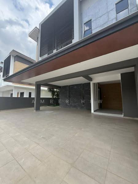 Rumah Berkembar untuk Dijual di Taman Gaya (Ulu Tiram) - Amber Hew - Exterior - PropertyGuru.com.my