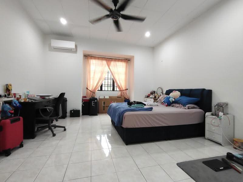 2-storey Terraced House for Rent in Bayu Damansara (Petaling Jaya) - Kelvin . - Bedroom - PropertyGuru.com.my