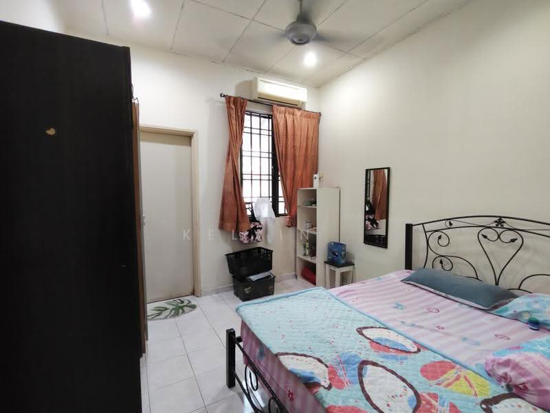 2-storey Terraced House for Rent in Bayu Damansara (Petaling Jaya) - Kelvin . - Bedroom - PropertyGuru.com.my