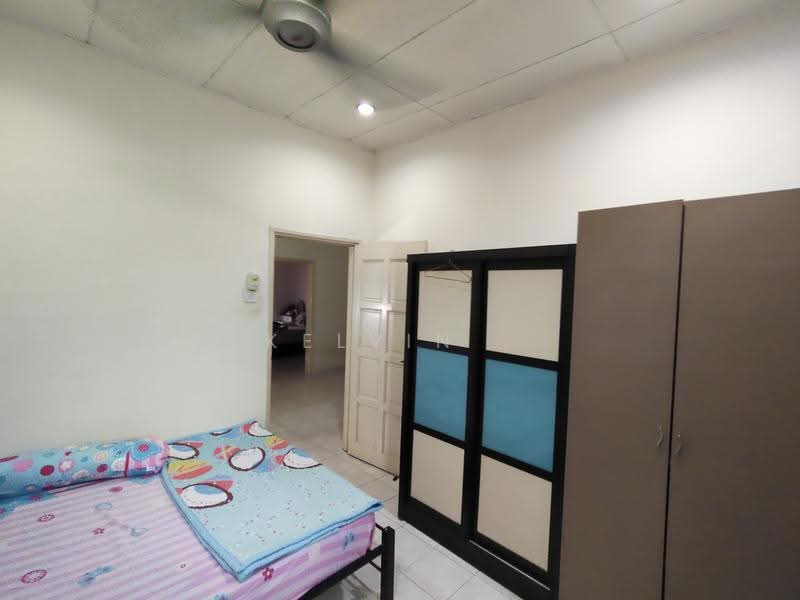 2-storey Terraced House for Rent in Bayu Damansara (Petaling Jaya) - Kelvin . - Bedroom - PropertyGuru.com.my