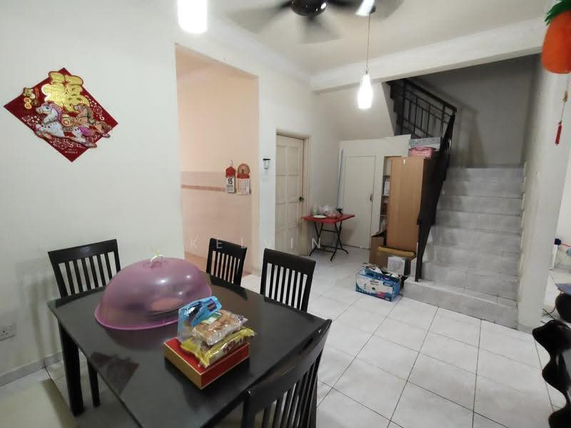 2-storey Terraced House for Rent in Bayu Damansara (Petaling Jaya) - Kelvin . - Dining Room - PropertyGuru.com.my