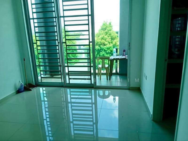 Rumah Teres untuk Dijual di Bandar Sri Sendayan (Negeri Sembilan) - Hawa Ibrahim - Balcony - PropertyGuru.com.my