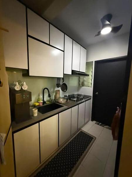 Pangsapuri untuk Dijual di Denai Nusantara Apartment - Stella Narita - Kitchen - PropertyGuru.com.my