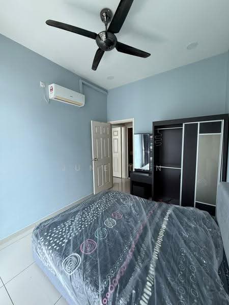 Kediaman Servis untuk Dijual di THE SENAI GARDEN (PANGSAPURI IMPIAN SENAI) - June Tan - Bedroom - PropertyGuru.com.my
