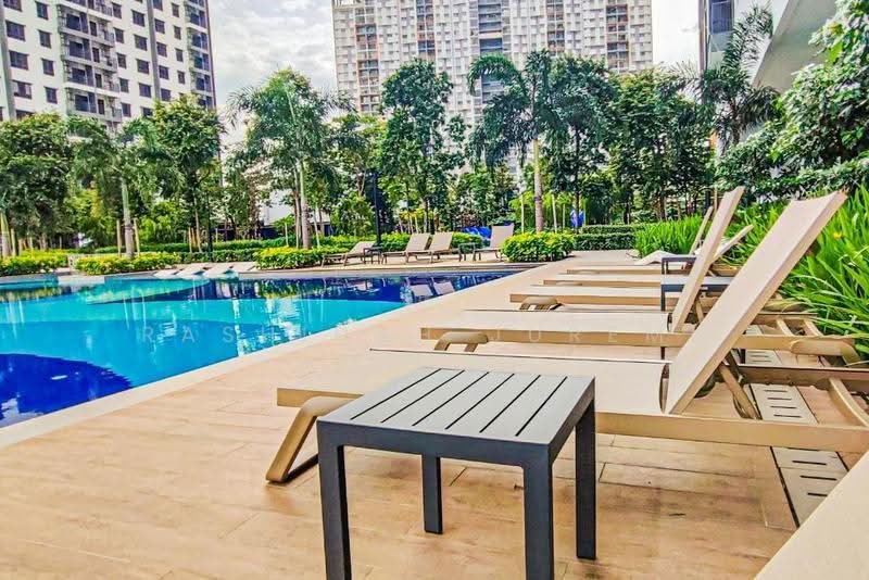 Service Residence for Sale at M Luna - Rashidah Juremi - Pool - PropertyGuru.com.my