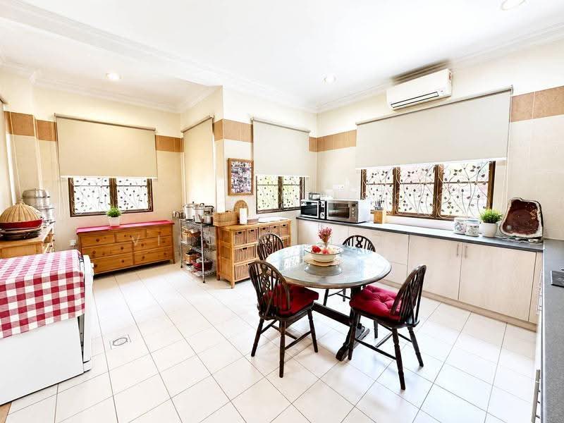 Bungalow House for Sale in Laman Ara (Petaling Jaya) - Vincent Liaw - Kitchen - PropertyGuru.com.my