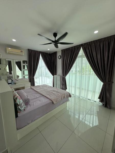 Kediaman Servis untuk Dijual di Setia Tri-angle - Ang Lee Theng - Bedroom - PropertyGuru.com.my