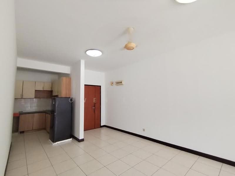 Condominium for Rent at Cova Villa - Owen Loke - Kitchen - PropertyGuru.com.my