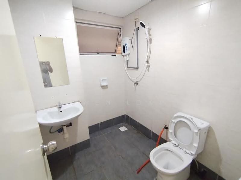 Condominium for Rent at Cova Villa - Owen Loke - Bathroom - PropertyGuru.com.my