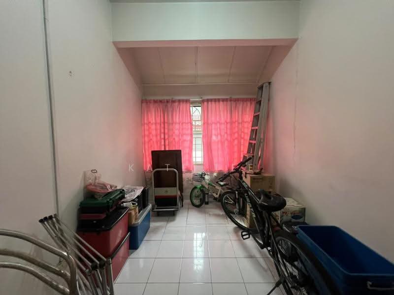 1-storey Terraced House for Sale in Taman Perling (Perling) - Kate Tee - Interior - PropertyGuru.com.my