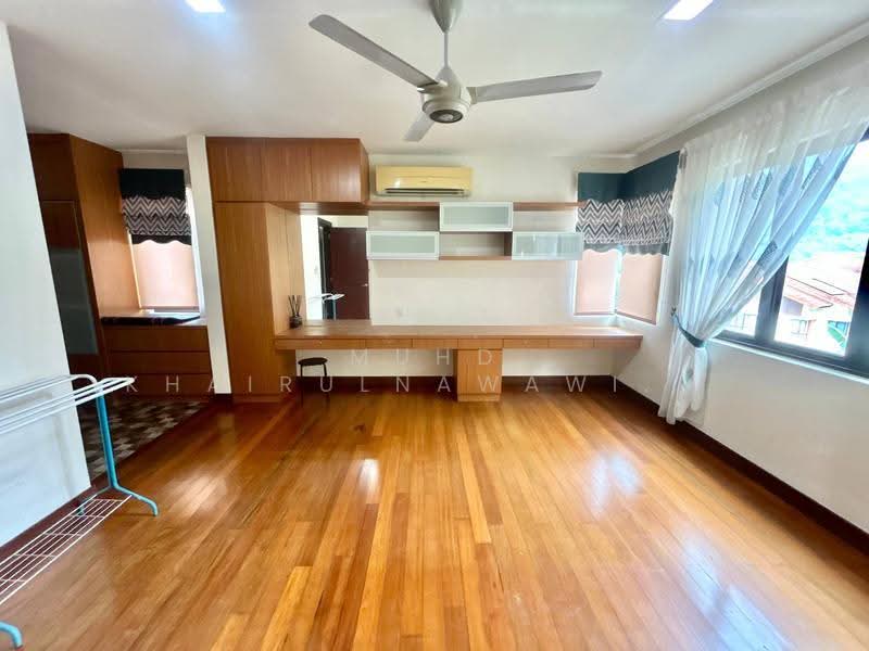 Bungalow House for Sale in Taman Melawati (Ulu Kelang) - Muhd Khairulnawawi Kamaruddin - Bedroom - PropertyGuru.com.my