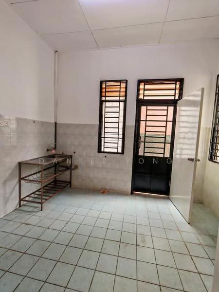 1-storey Terraced House for Sale in Taman JP Perdana (Johor Bahru) - Daniel Yong - Kitchen - PropertyGuru.com.my