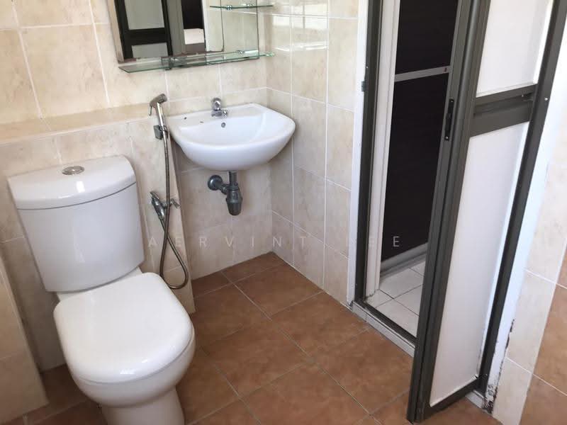2-storey Terraced House for Rent in Setia Indah (Setia Alam) - Aervint Lee - Bathroom - PropertyGuru.com.my