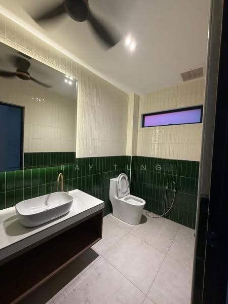 Commercial Bungalow for Rent in Taman Sri Tebrau (Johor Bahru) - Ray Tung - Bathroom - PropertyGuru.com.my