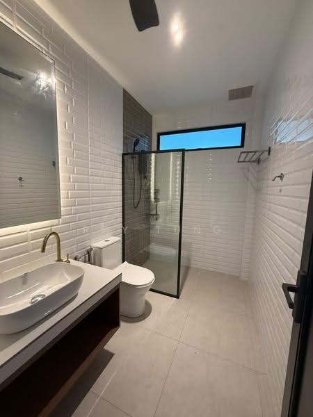 Commercial Bungalow for Rent in Taman Sri Tebrau (Johor Bahru) - Ray Tung - Bathroom - PropertyGuru.com.my