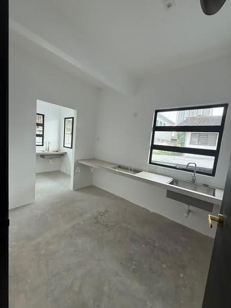 Commercial Bungalow for Rent in Taman Sri Tebrau (Johor Bahru) - Ray Tung - Kitchen - PropertyGuru.com.my