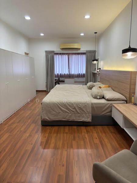 3-storey Terraced House for Sale in Lake Fields (Sungai Besi) - Edmund Lee - Bedroom - PropertyGuru.com.my