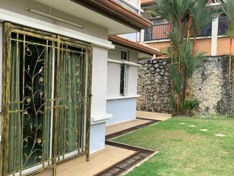 Semi-Detached House for Sale in Seri Kembangan (Selangor) - Samson Kuek - Exterior - PropertyGuru.com.my