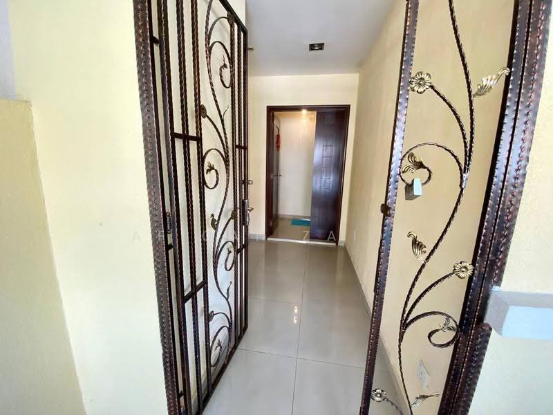 2-storey Terraced House for Sale in Denai Alam (Shah Alam) - Afiqah zaidi - Entrance - PropertyGuru.com.my
