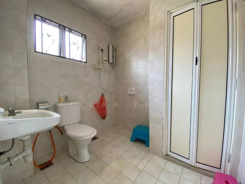 2-storey Terraced House for Sale in Denai Alam (Shah Alam) - Afiqah zaidi - Bathroom - PropertyGuru.com.my