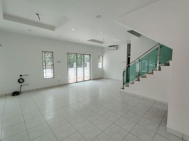 2-storey Terraced House for Sale in Hill Park (Semenyih) - Tommy Wong Phang - Living Room - PropertyGuru.com.my