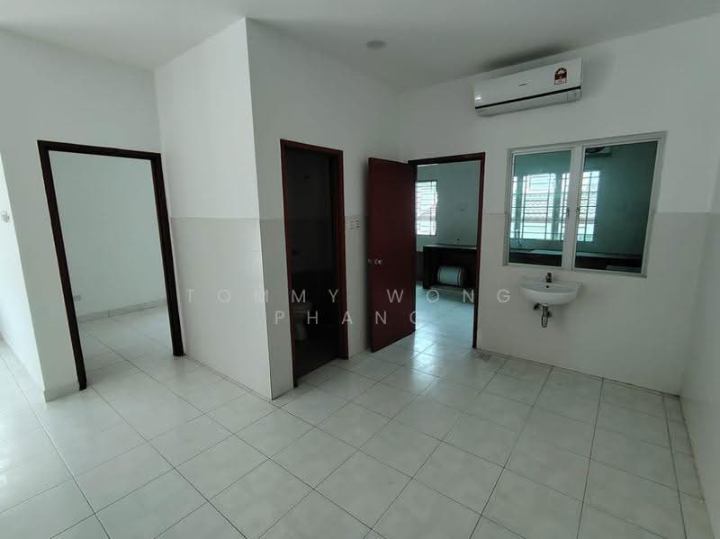 2-storey Terraced House for Sale in Hill Park (Semenyih) - Tommy Wong Phang - Bathroom - PropertyGuru.com.my