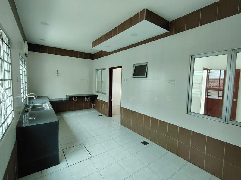 2-storey Terraced House for Sale in Hill Park (Semenyih) - Tommy Wong Phang - Kitchen - PropertyGuru.com.my