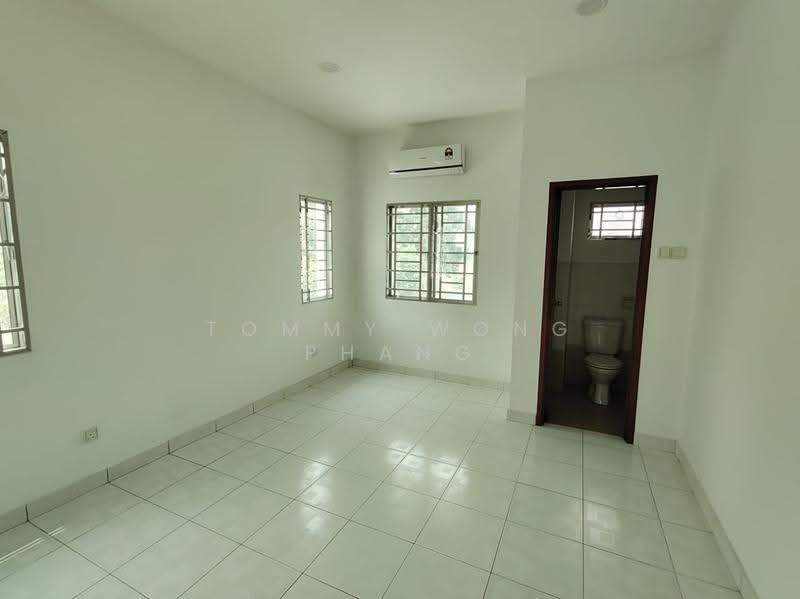 2-storey Terraced House for Sale in Hill Park (Semenyih) - Tommy Wong Phang - Bathroom - PropertyGuru.com.my